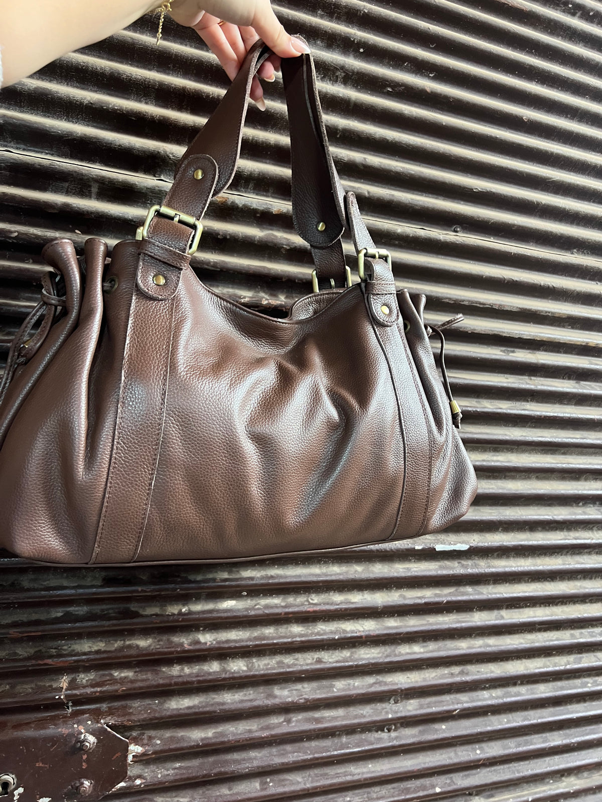 Sac à main en cuir artisanal – Sac en cuir fait main au Maroc | Sac porté main ou épaule