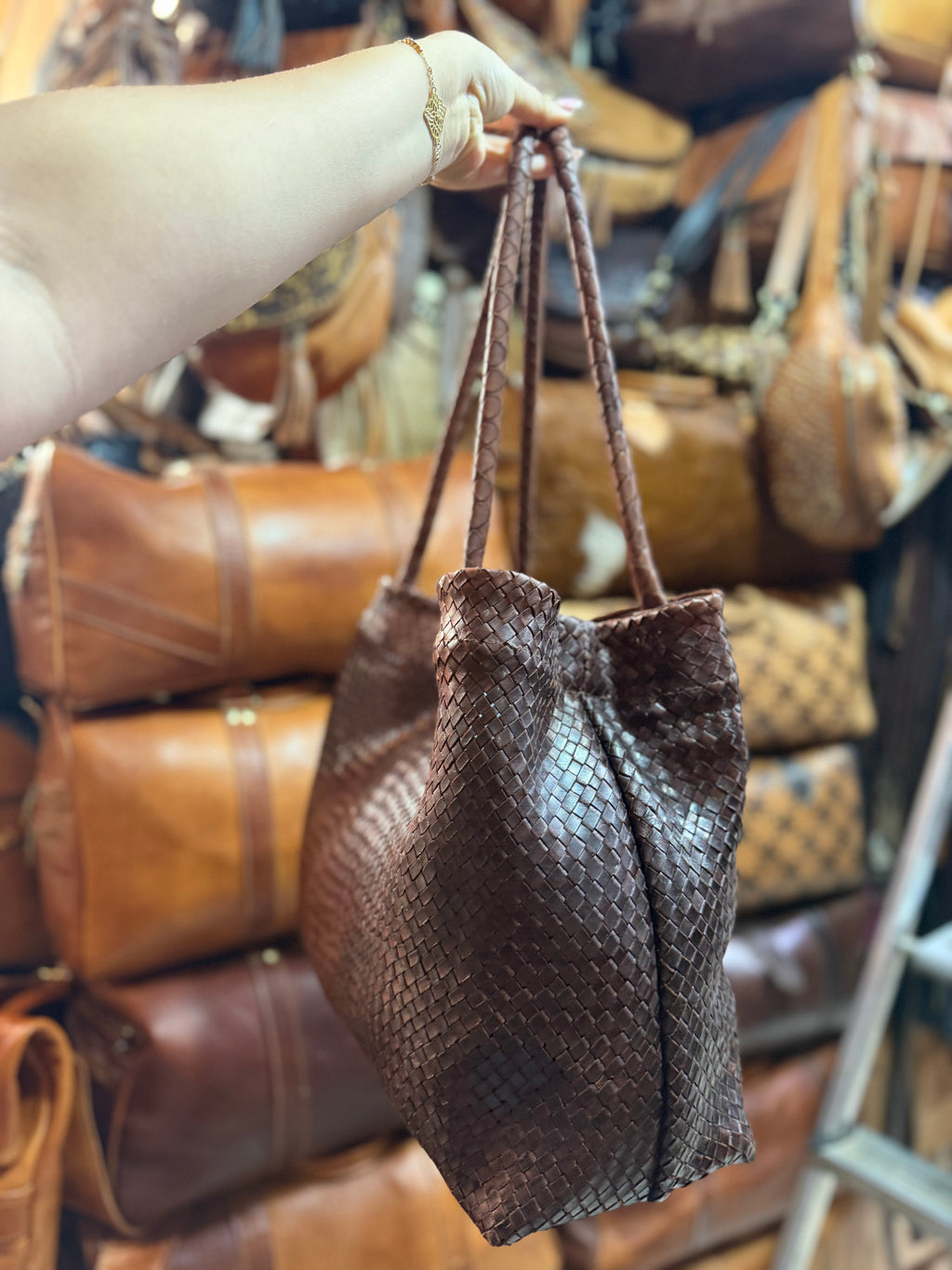 Sac en cuir tressé artisanal M
