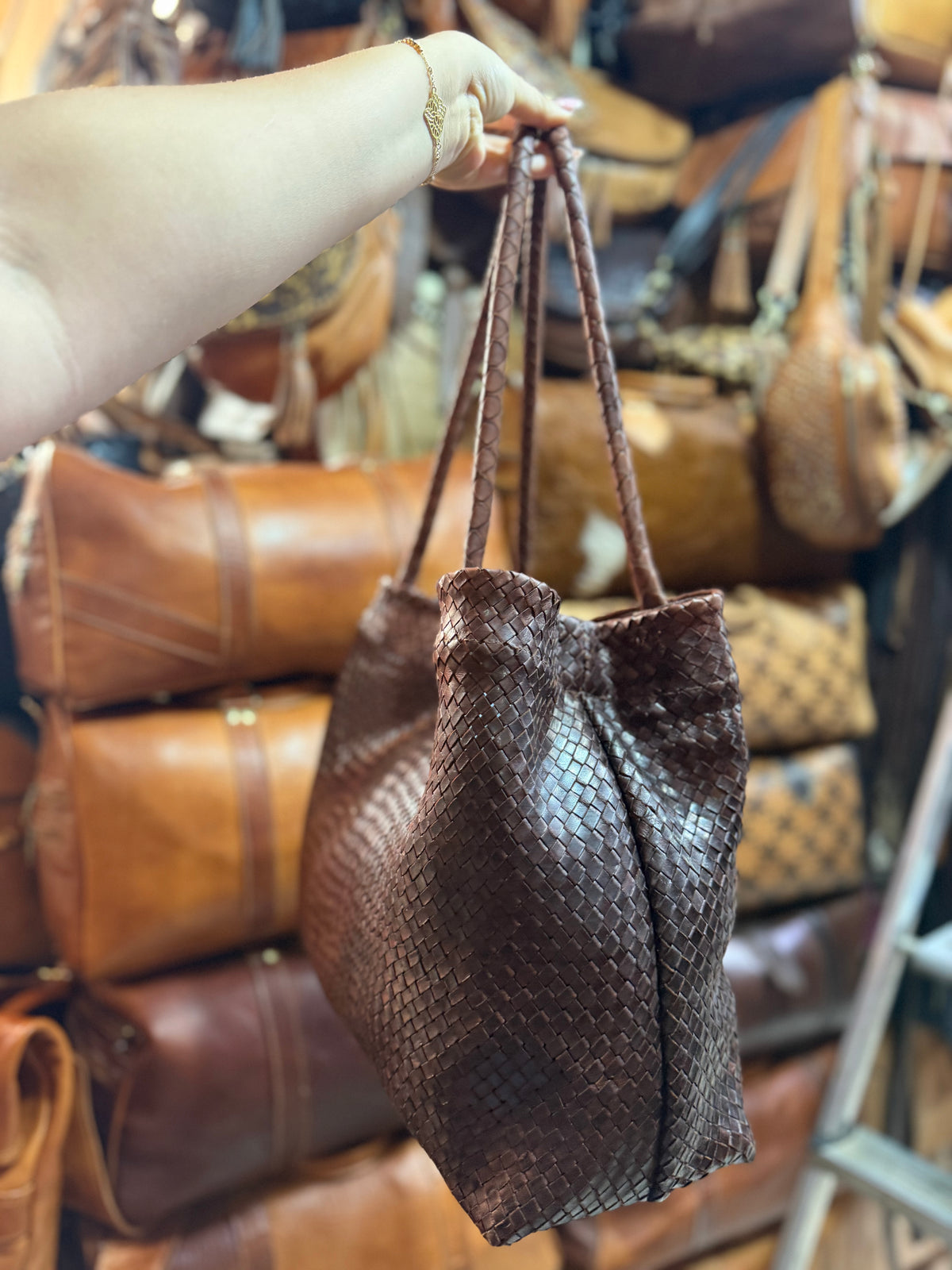 Sac en cuir tressé artisanal M
