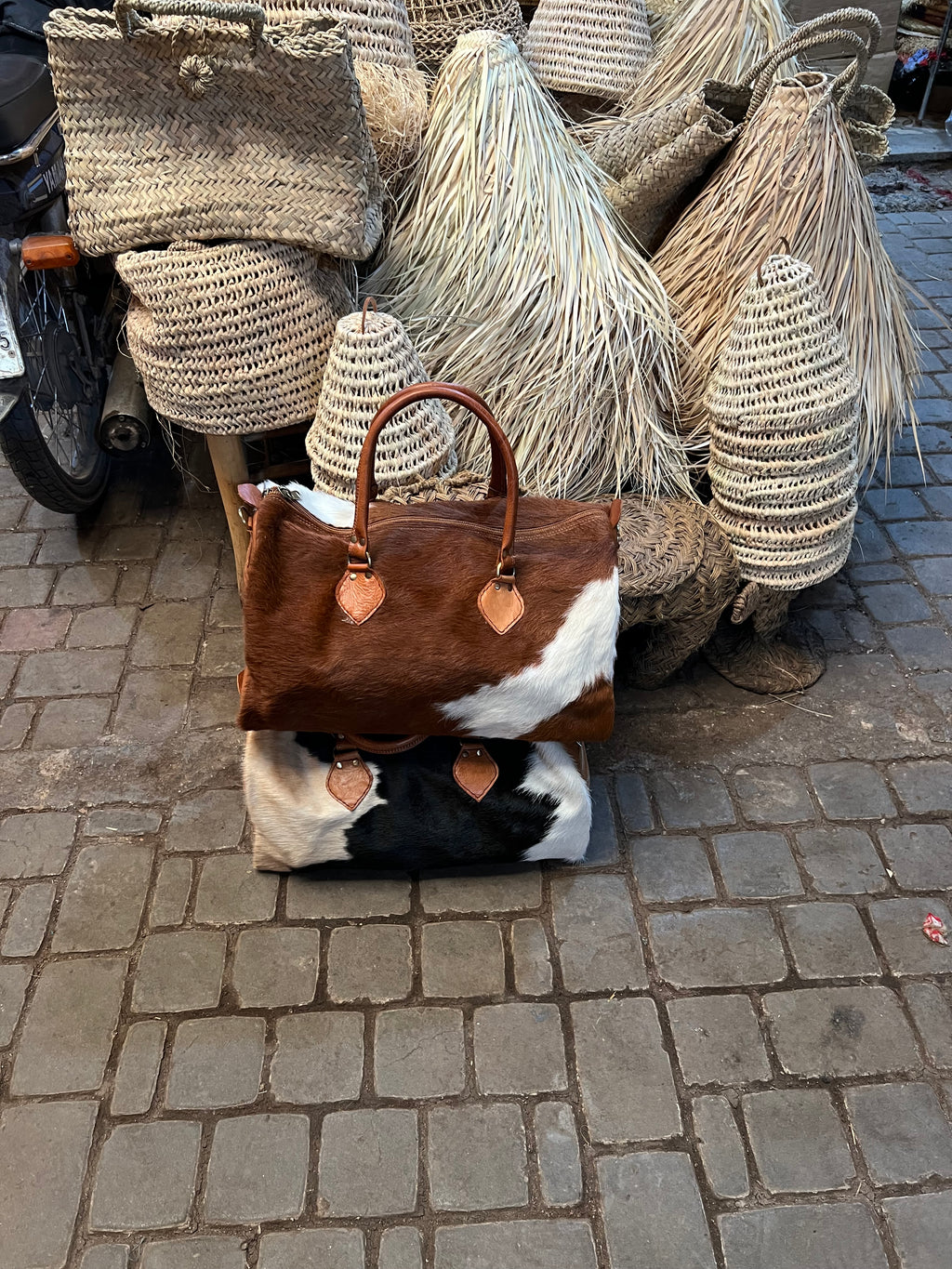 Sac de voyage en cuir de vache – Fait main au Maroc 🇲🇦