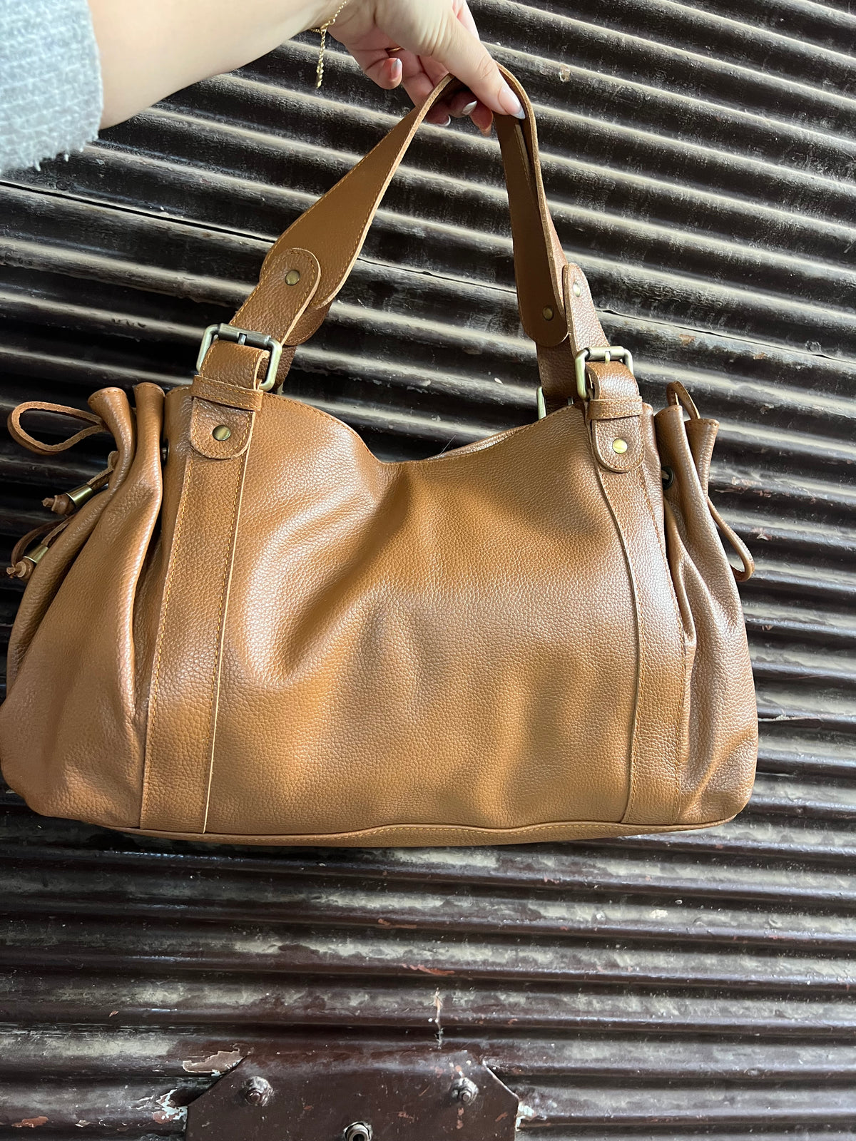 Sac à main en cuir artisanal – Sac en cuir fait main au Maroc | Sac porté main ou épaule