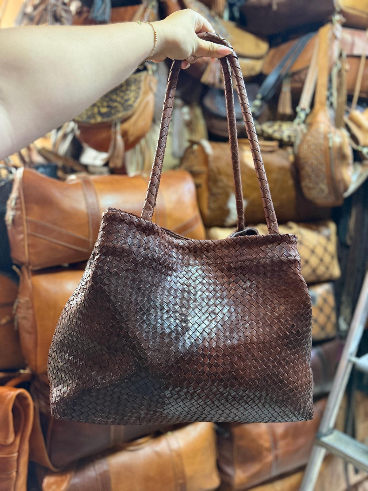 Sac en cuir tressé artisanal M