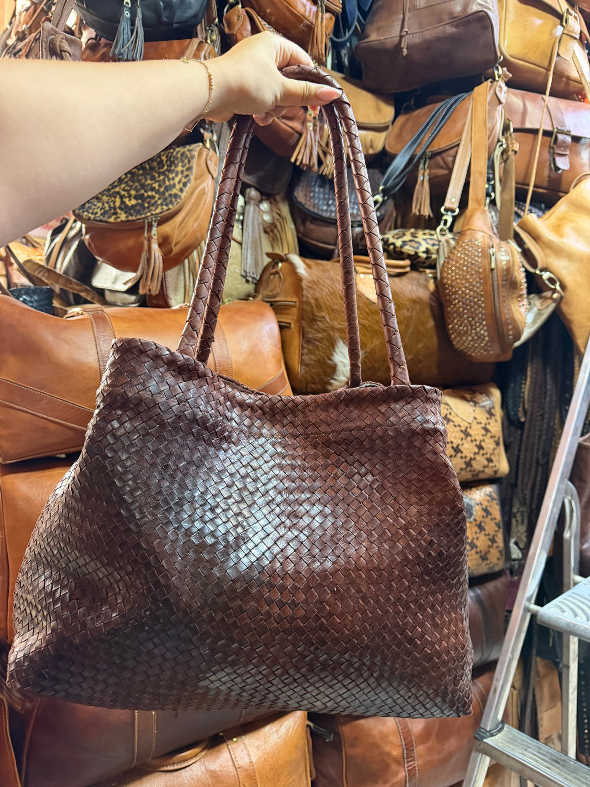 Sac en cuir tressé artisanal M